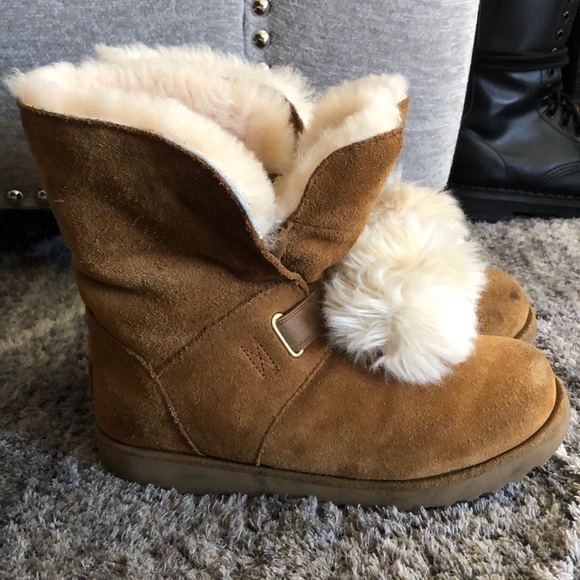 UGG Boots Used boots can be clean OBO - Picture 5 of 7